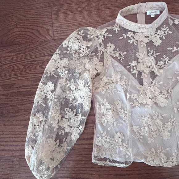 Sheer Mock Neck Long Sleeve Peach Floral Lace Top Built-in Cami Size Medium - Picture 5 of 14